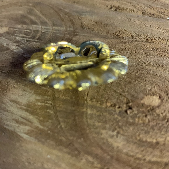 Vintage Dubarry  Scarf Clip Flower Gold Tone Metal  Stamped Dubarry FA - Picture 6 of 8